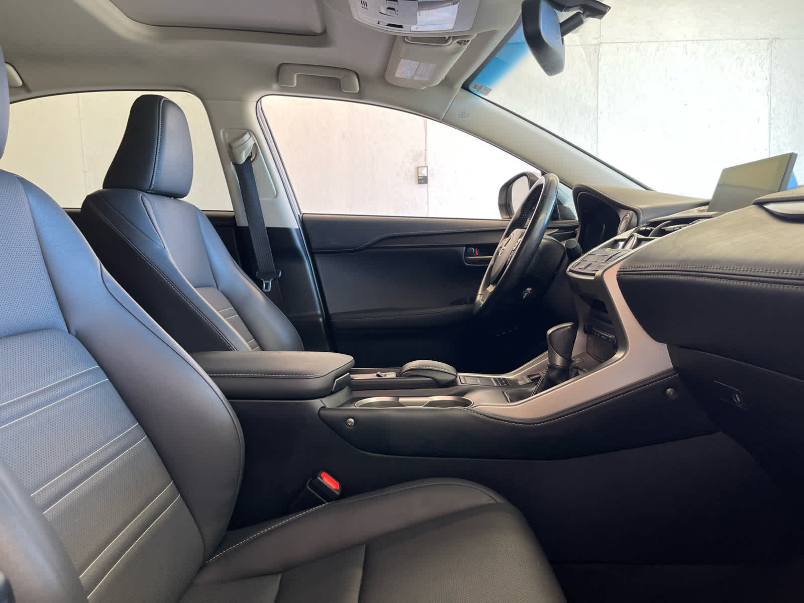 2016 Lexus NX 200t FWD 4dr