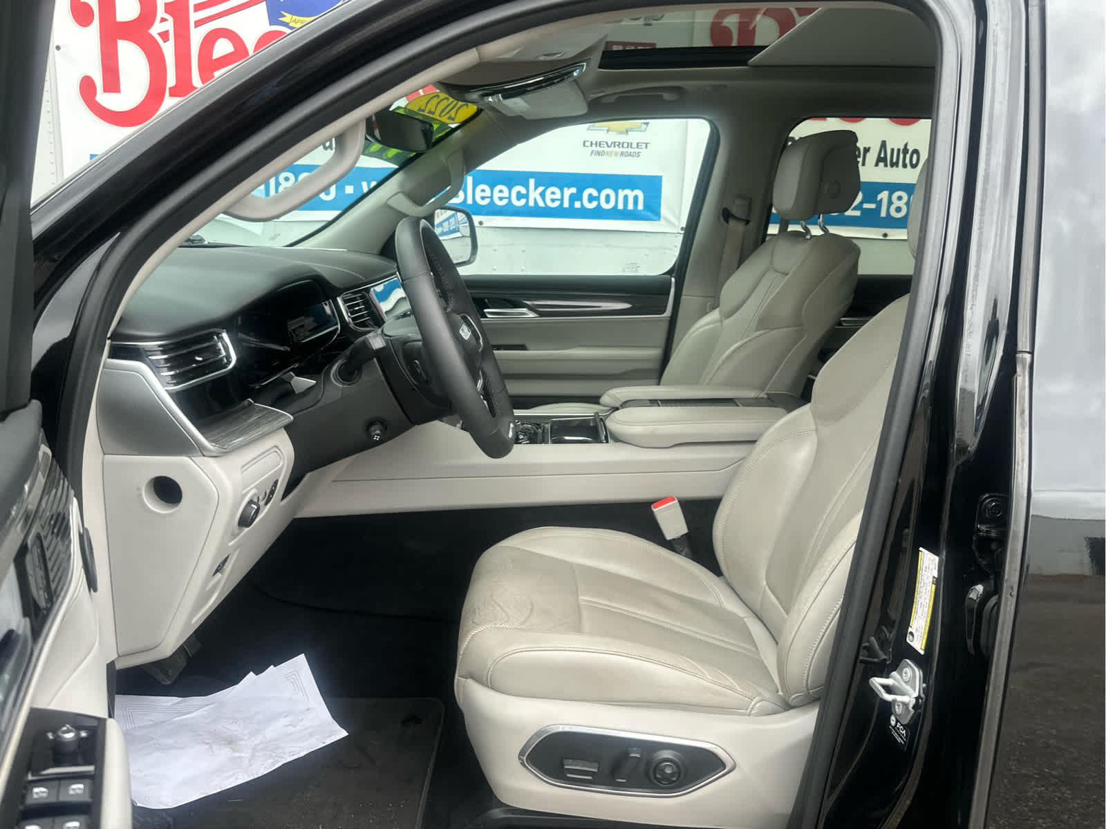 2022 Jeep Wagoneer Series III