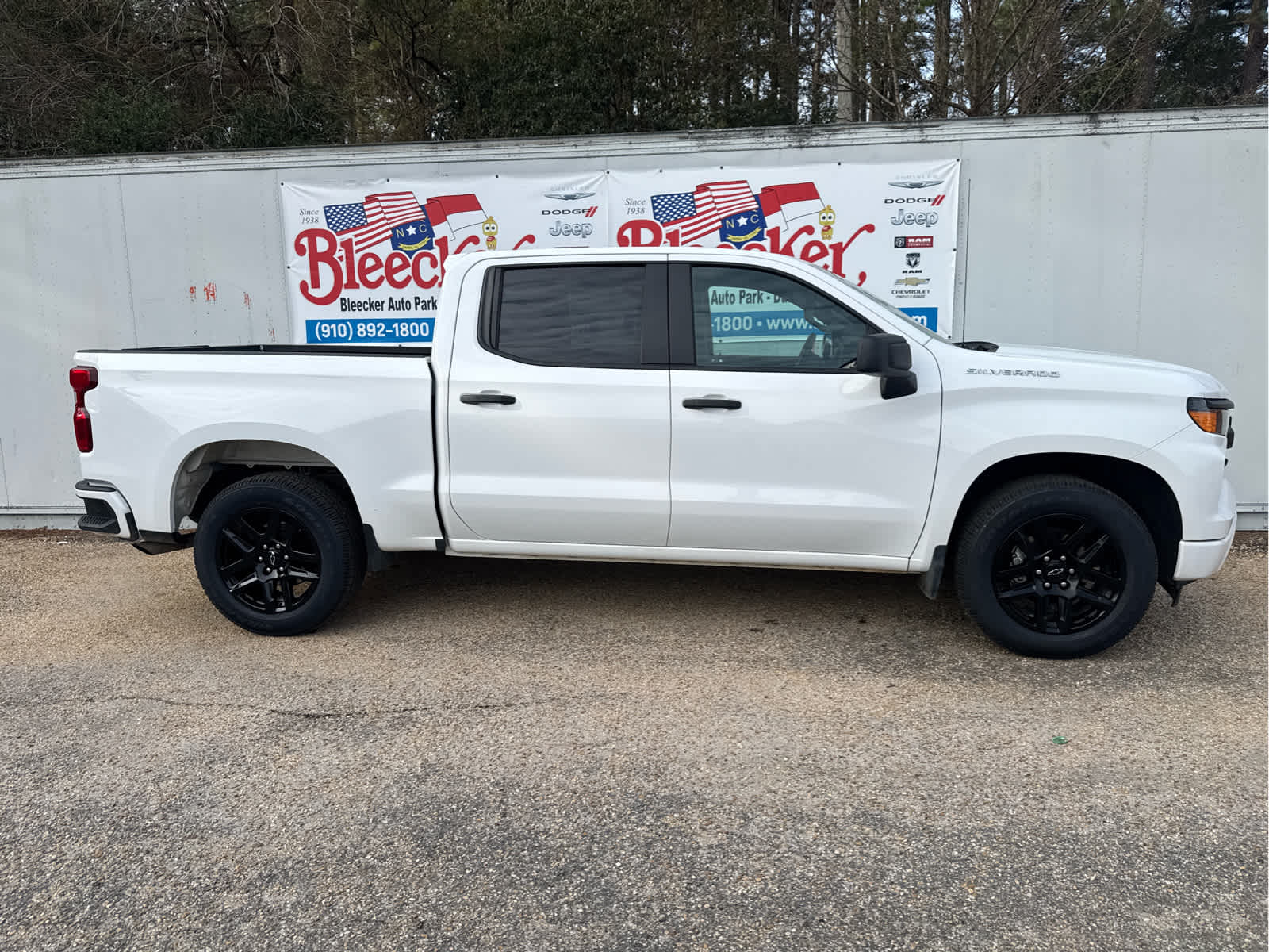 2024 Chevrolet Silverado 1500 Custom