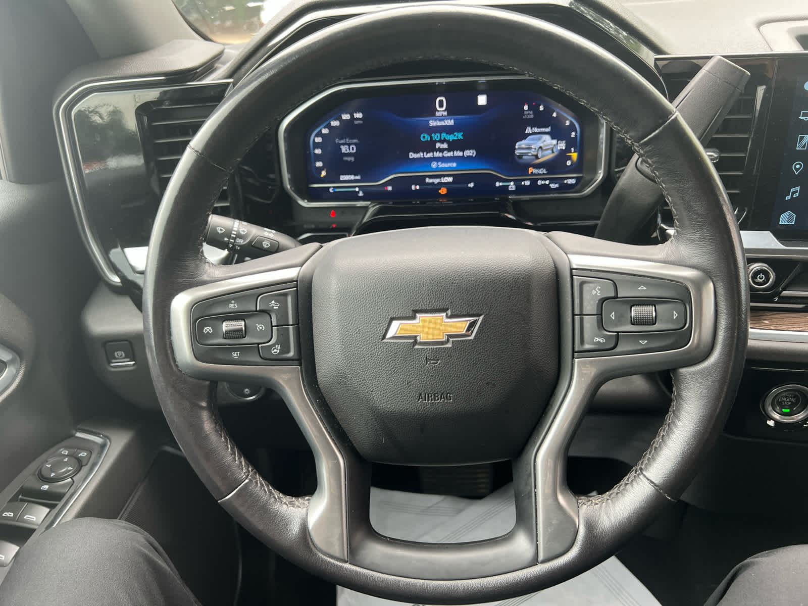 2022 Chevrolet Silverado 1500 LT (2FL)