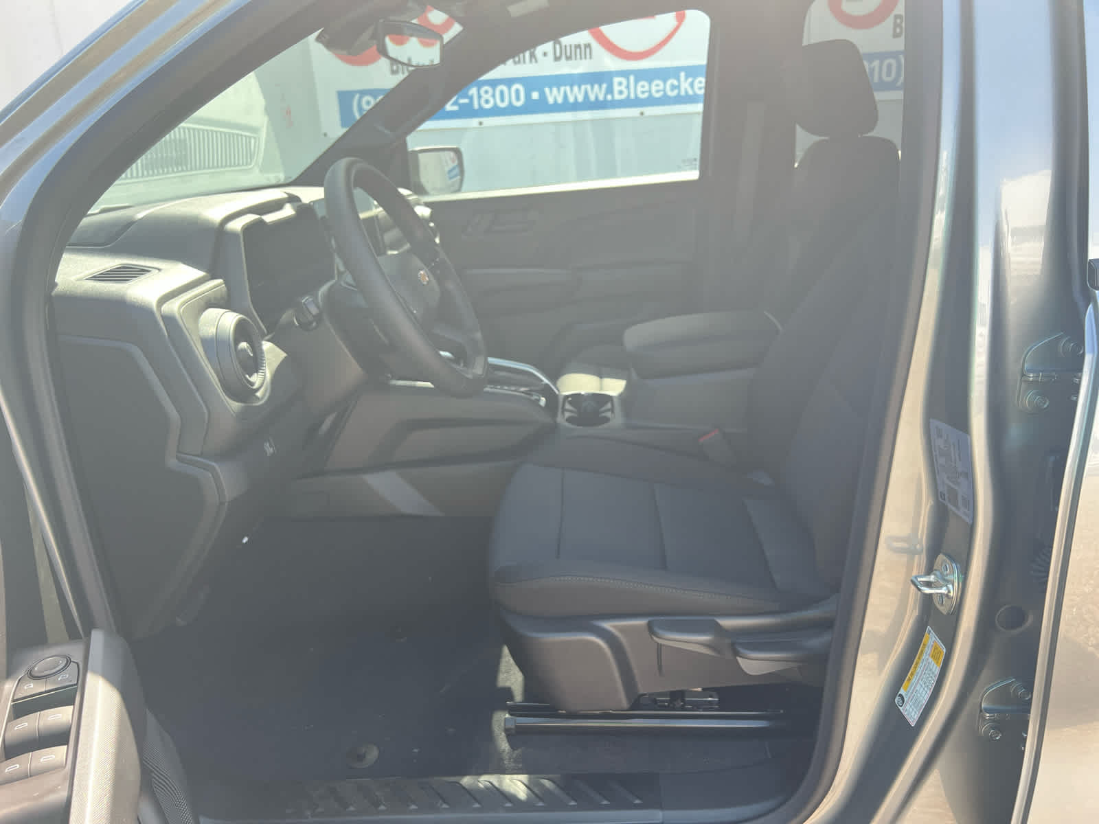 2025 Chevrolet Colorado WT/LT