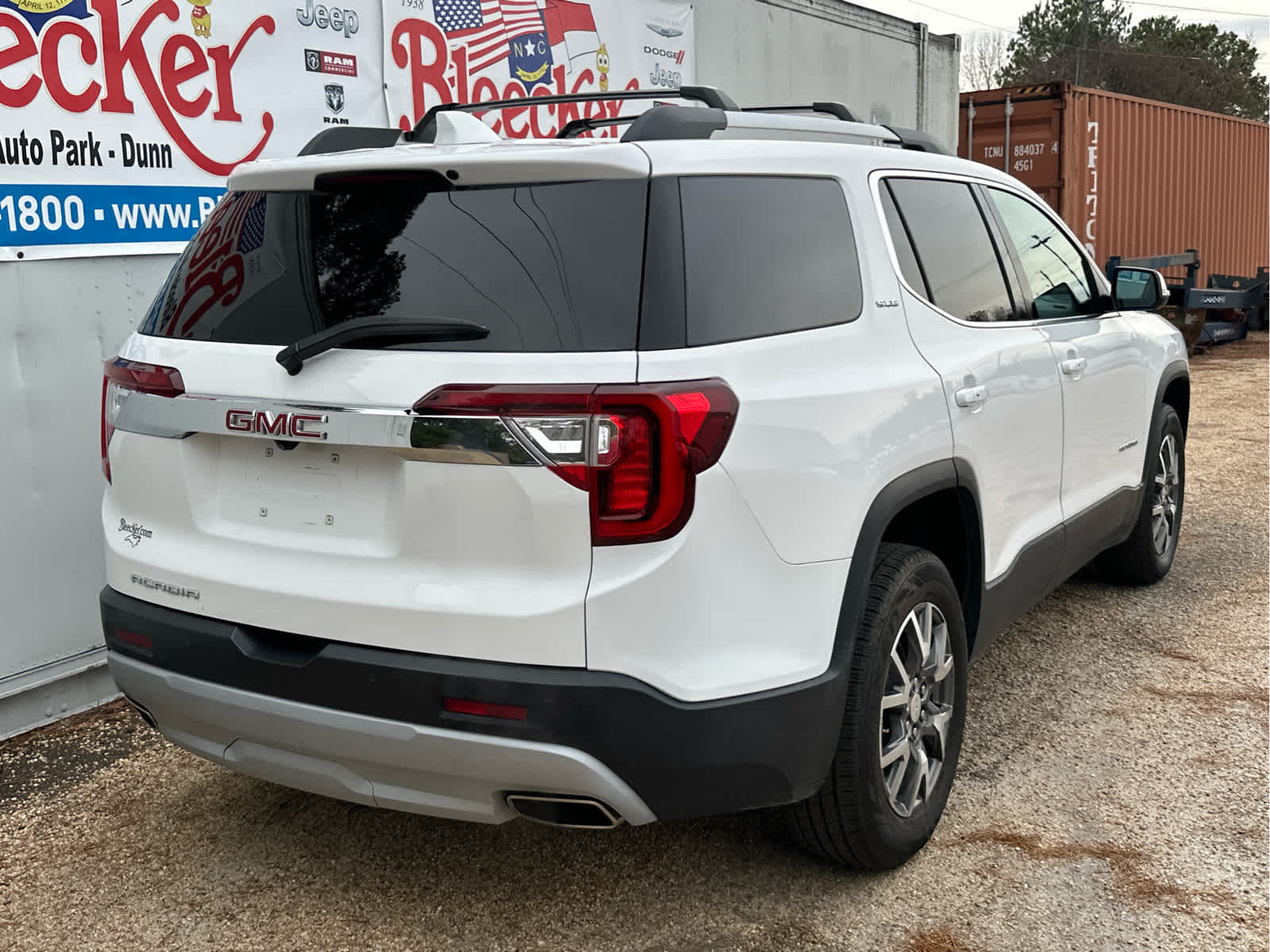2023 GMC Acadia SLE