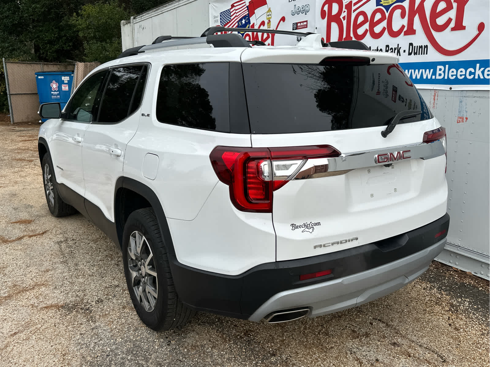 2023 GMC Acadia SLE
