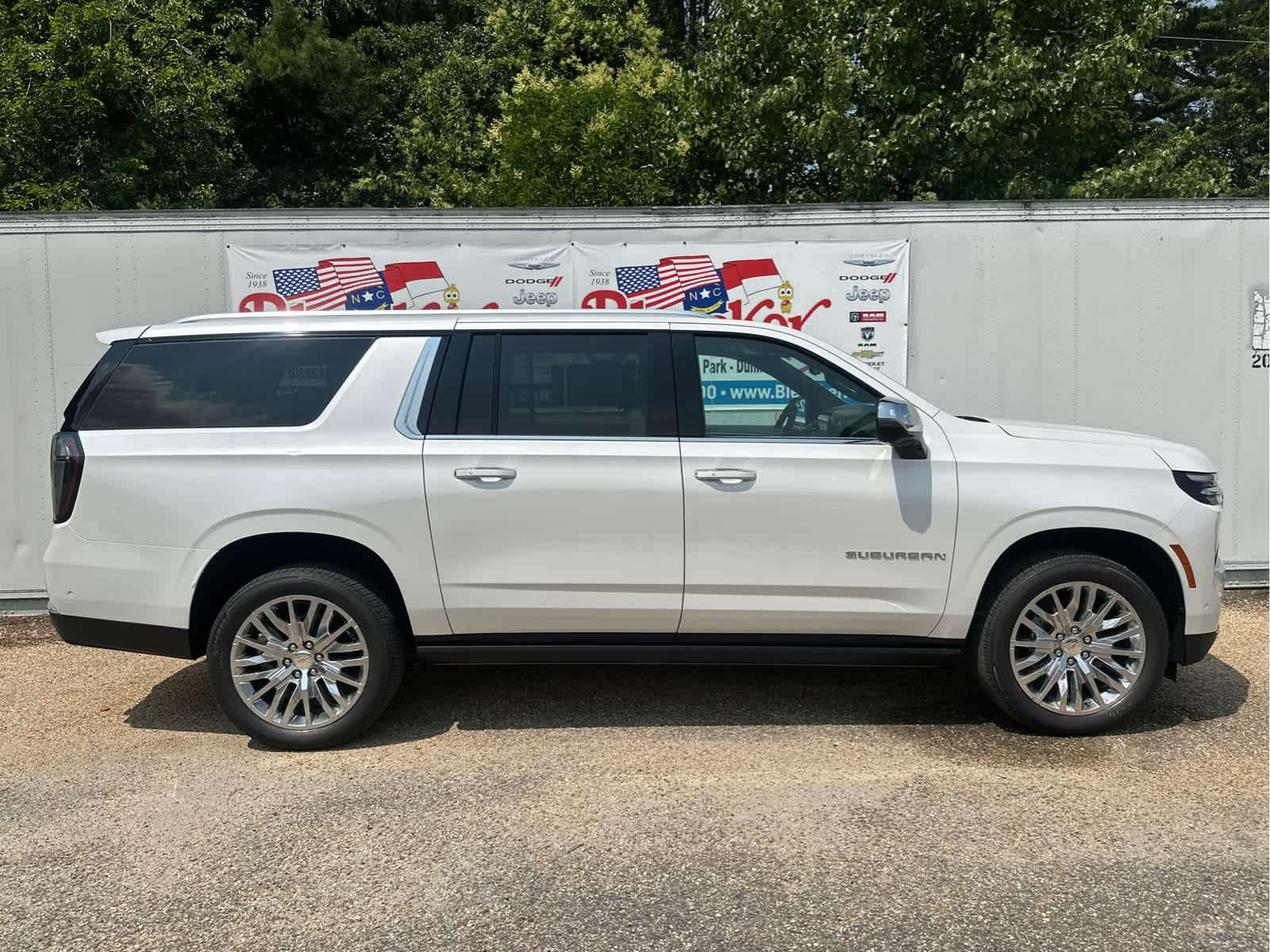 2025 Chevrolet Suburban Premier