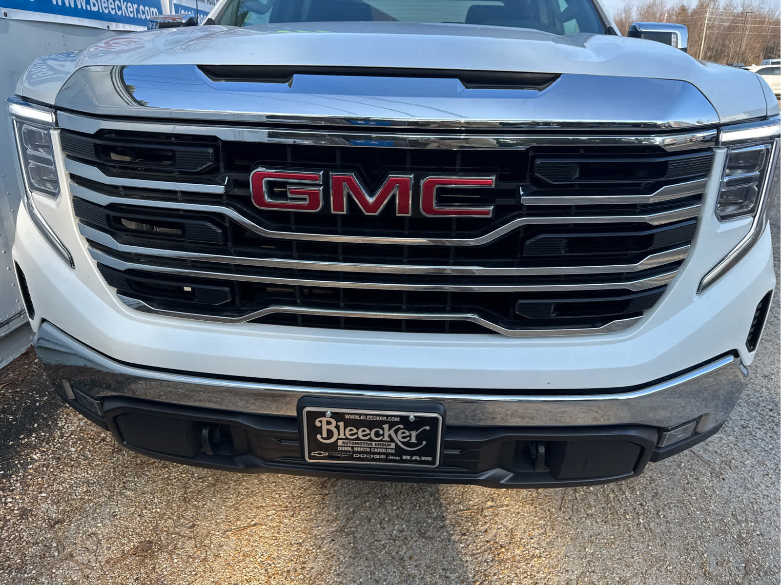 2024 GMC Sierra 1500 SLT