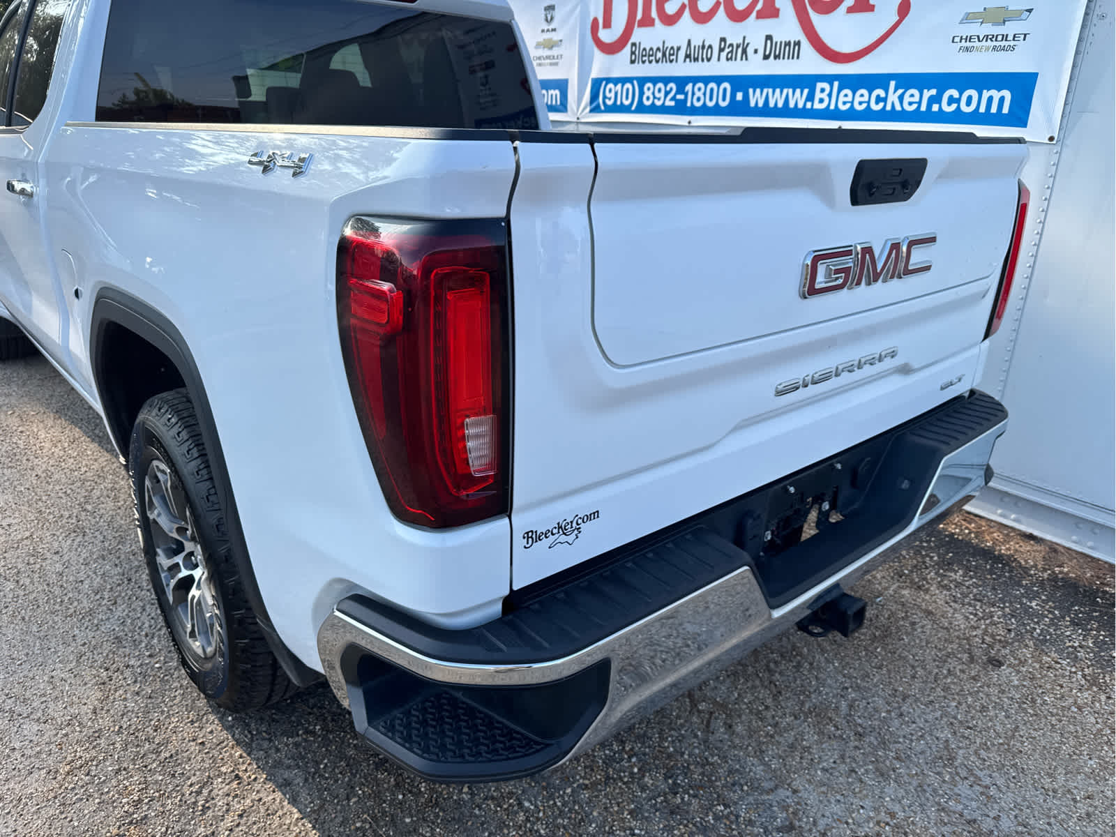 2024 GMC Sierra 1500 SLT