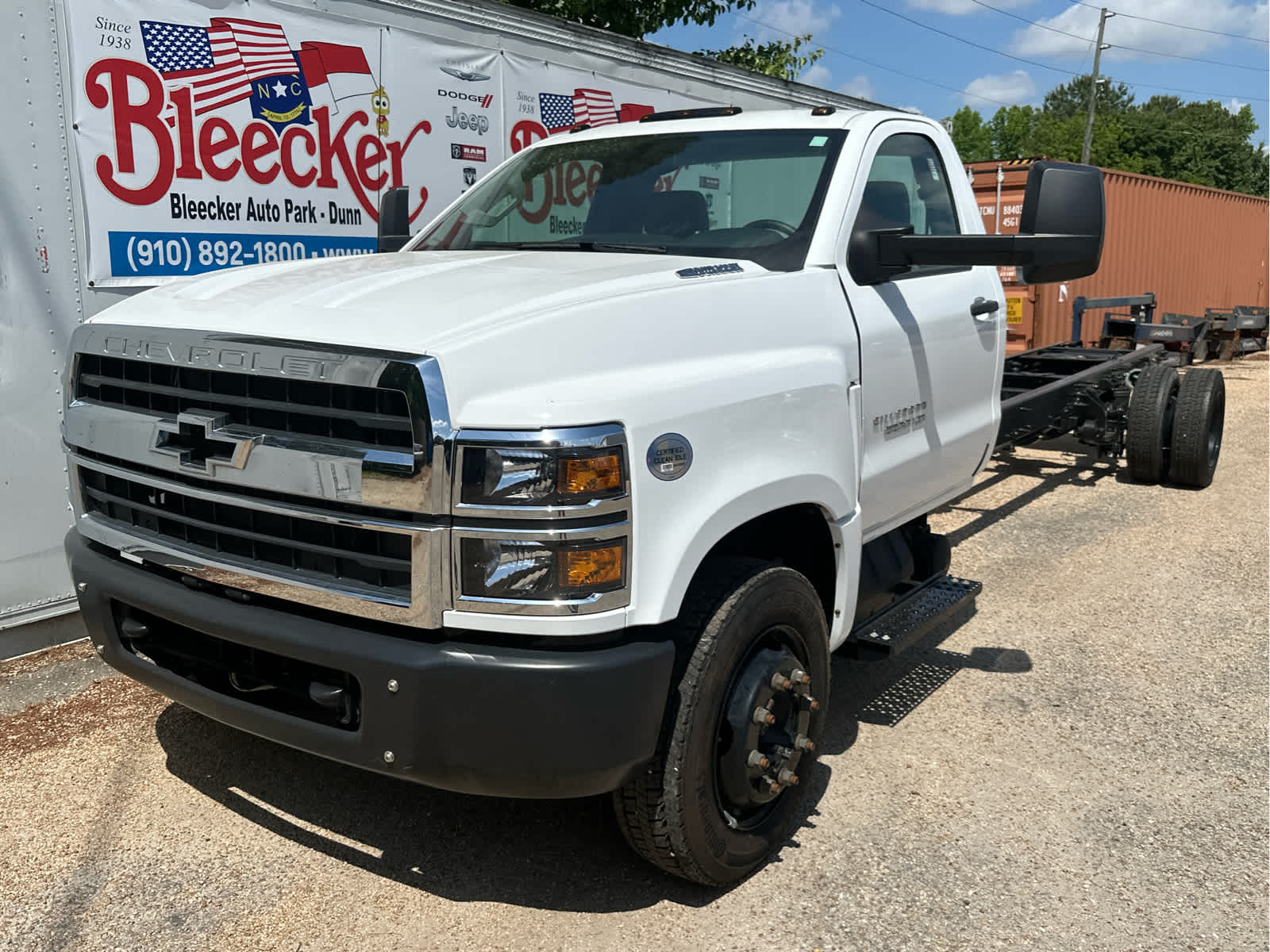 2022 Chevrolet Silverado 6500 HD Work Truck
