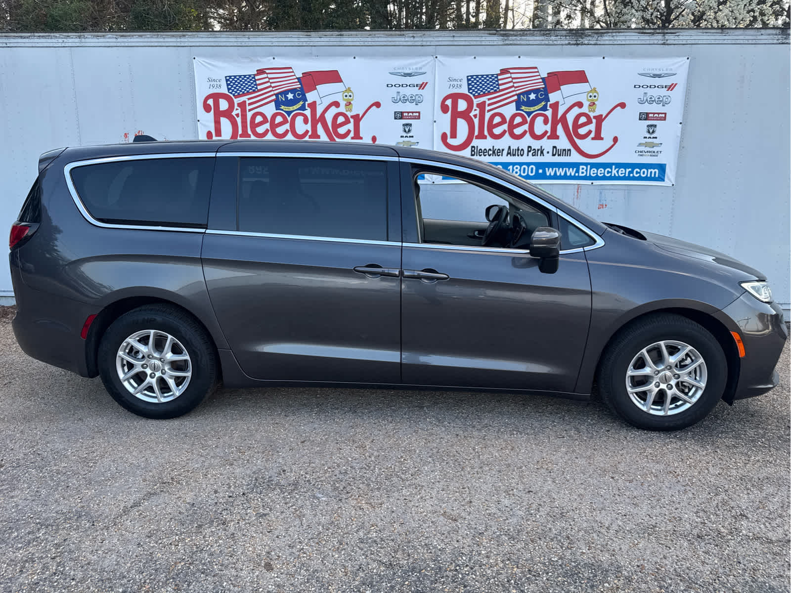 2023 Chrysler Pacifica Touring L