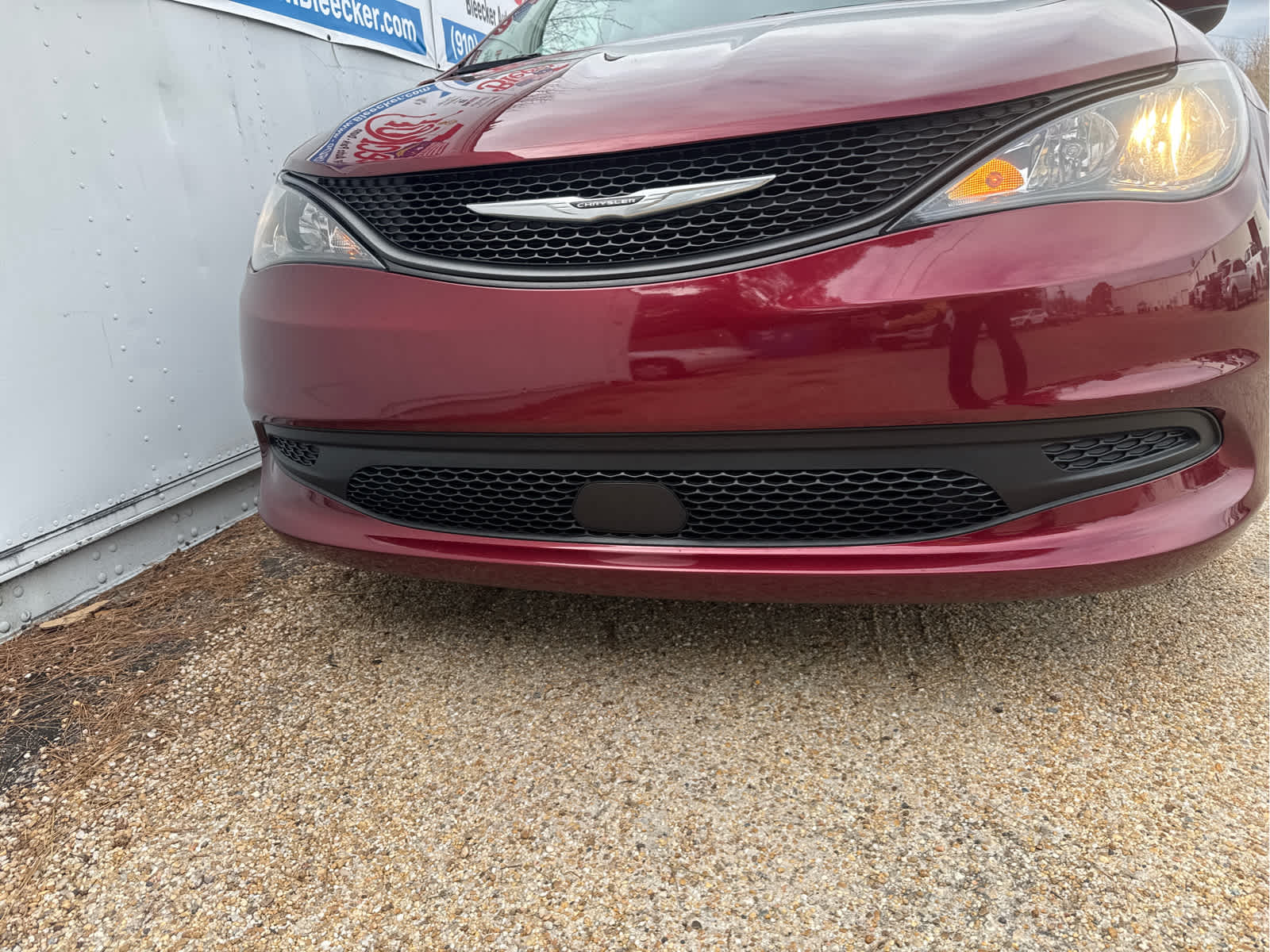 2023 Chrysler Voyager LX