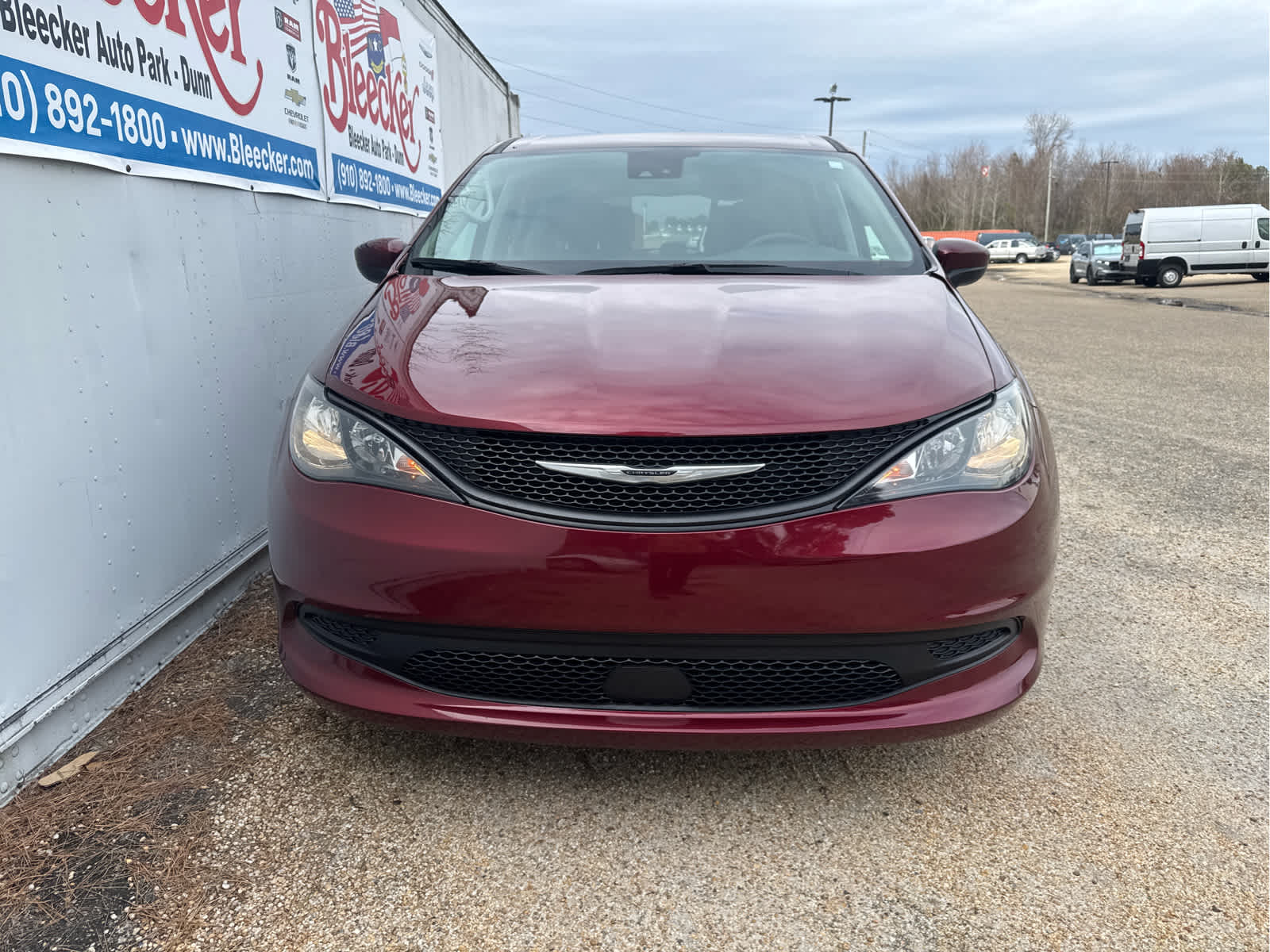 2023 Chrysler Voyager LX