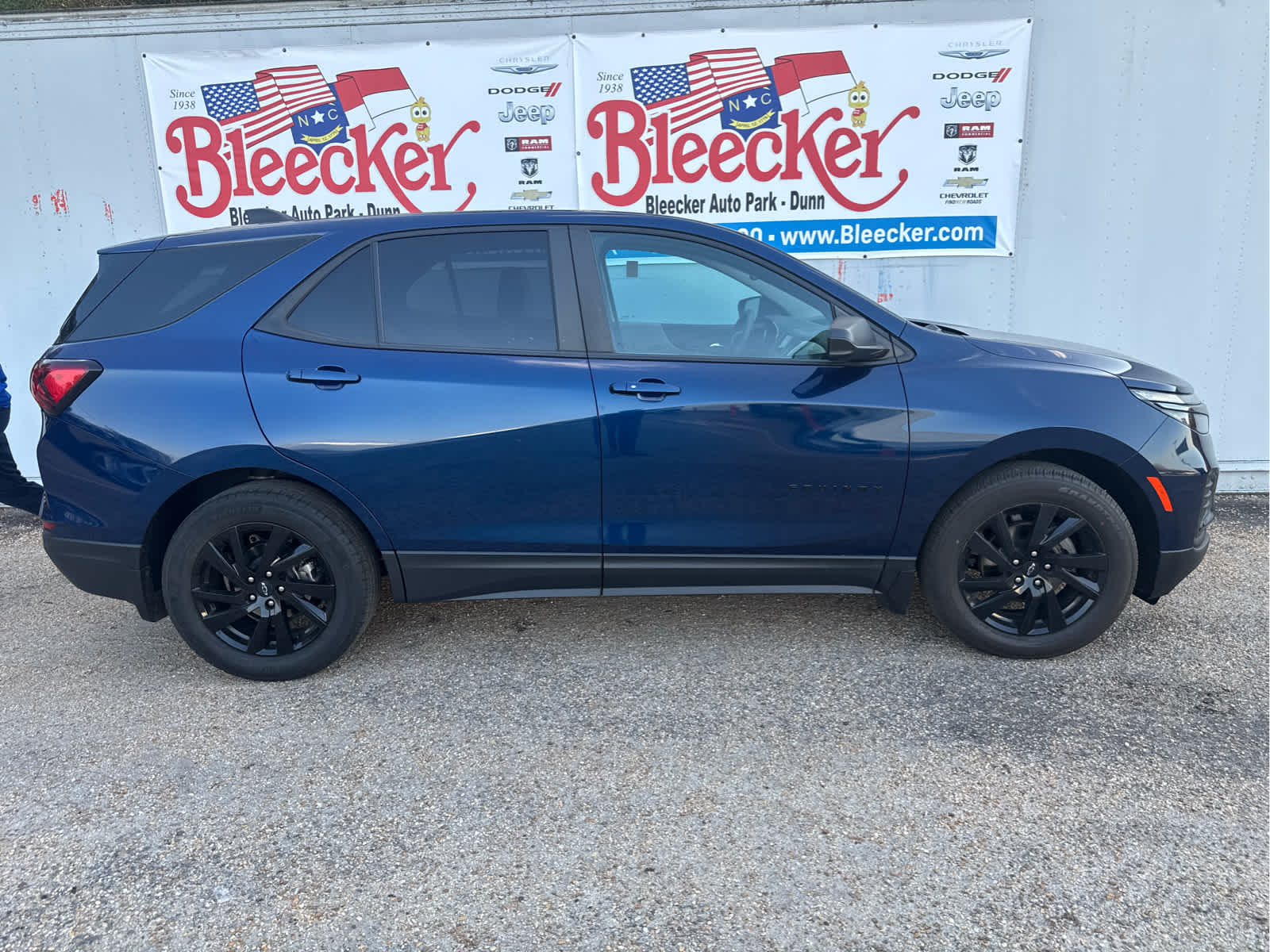 2023 Chevrolet Equinox LS