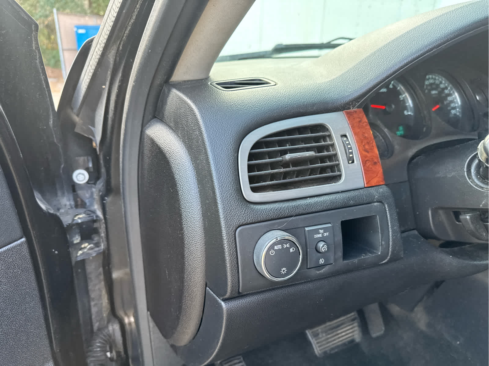 2013 Chevrolet Avalanche LS