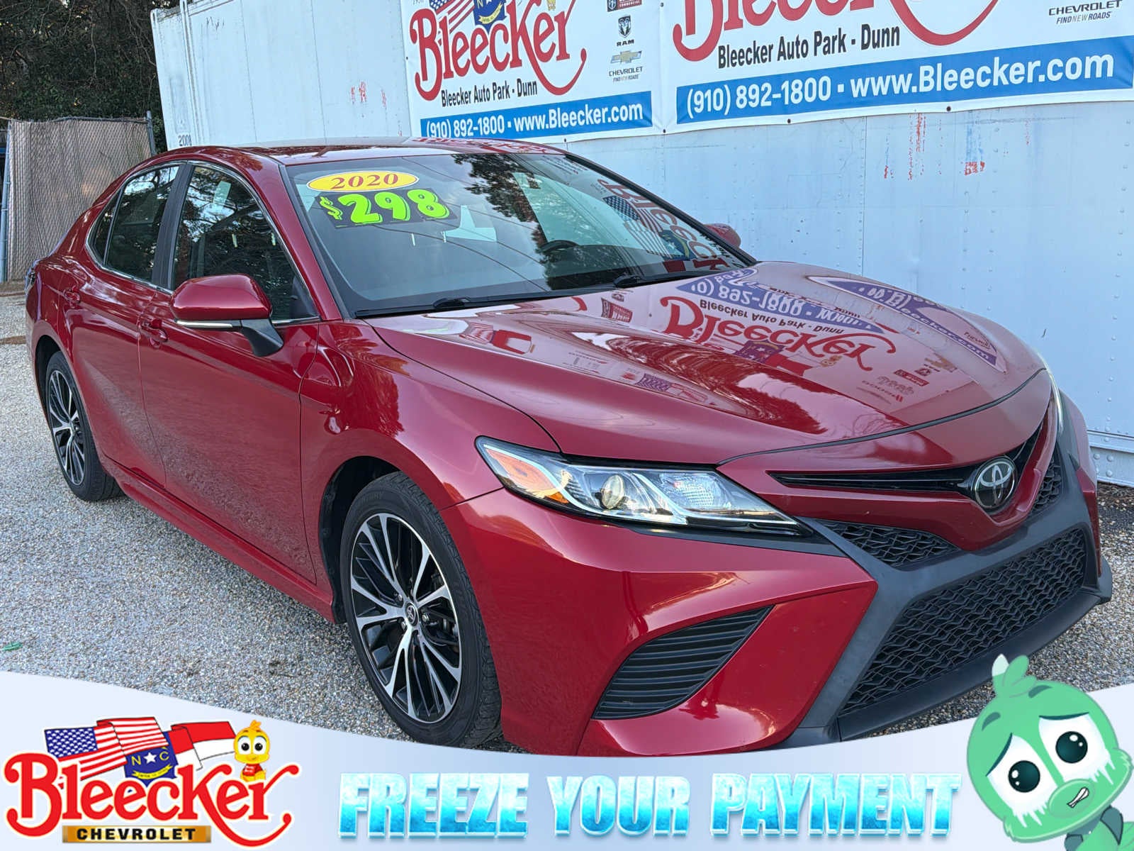 2020 Toyota Camry SE