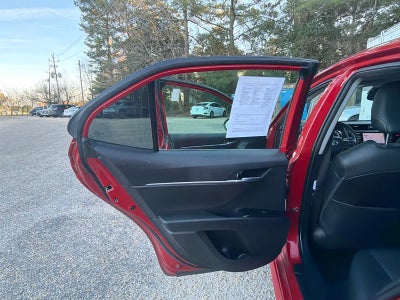 2020 Toyota Camry SE