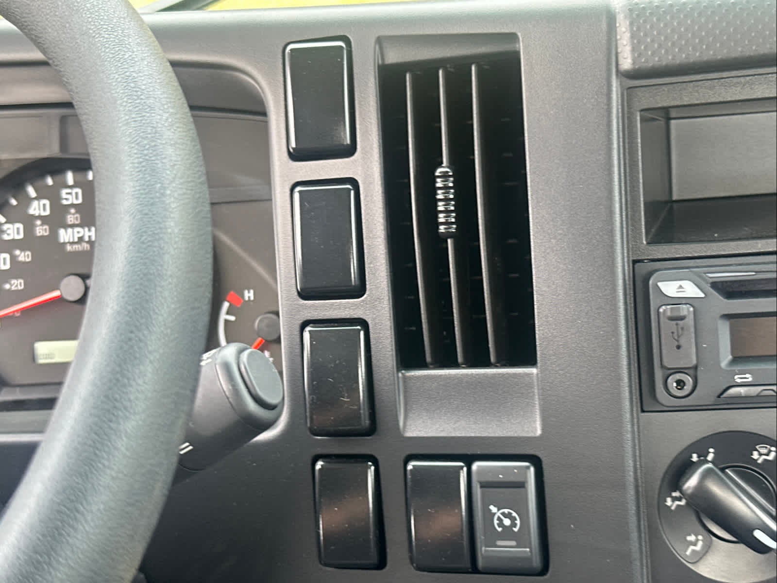 2024 Chevrolet Low Cab Forward 4500 1WT