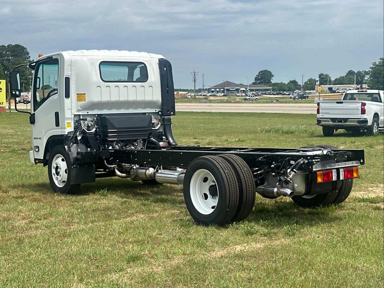 2024 Chevrolet Low Cab Forward 4500 1WT