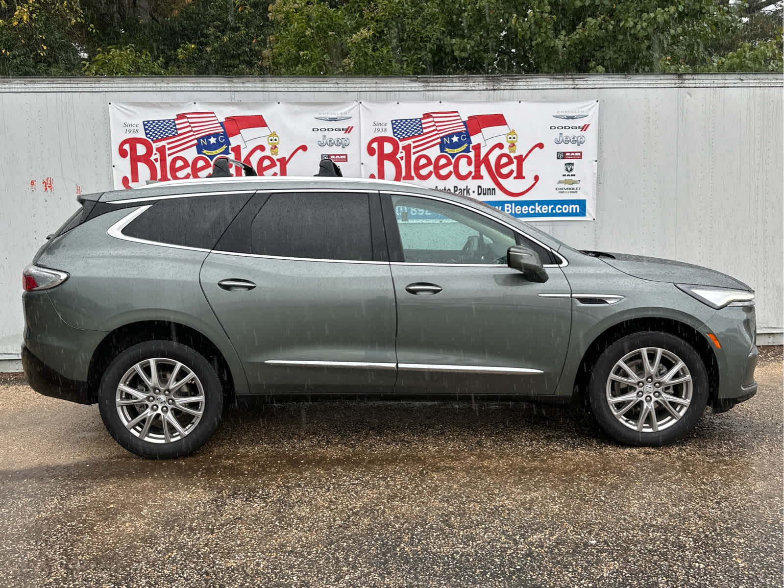 2023 Buick Enclave Essence