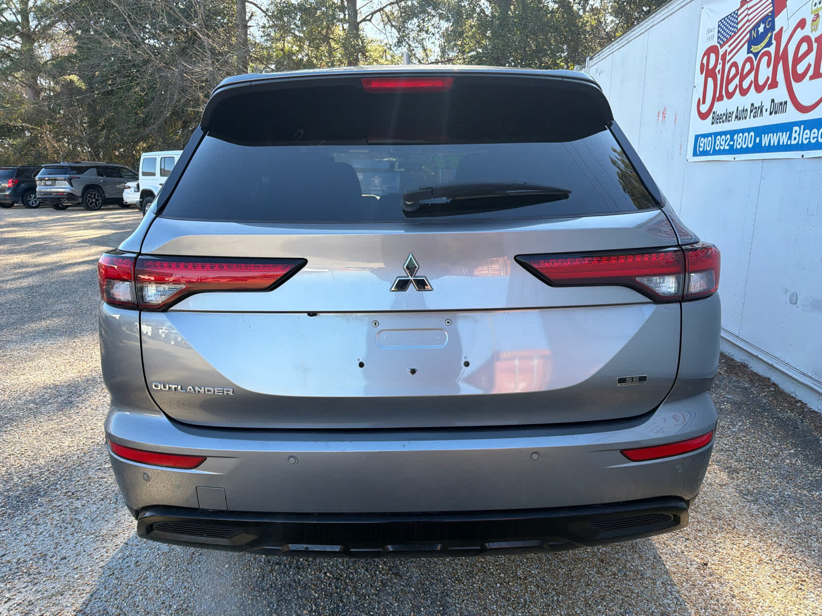 2023 Mitsubishi Outlander SE