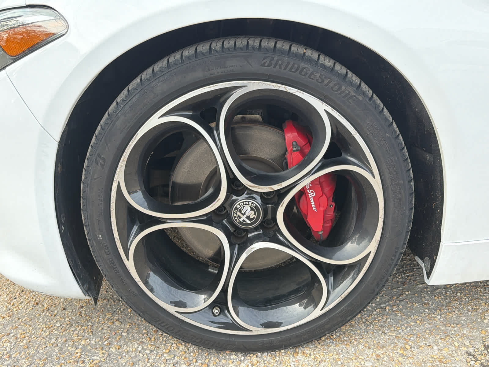 2023 Alfa Romeo Giulia Veloce