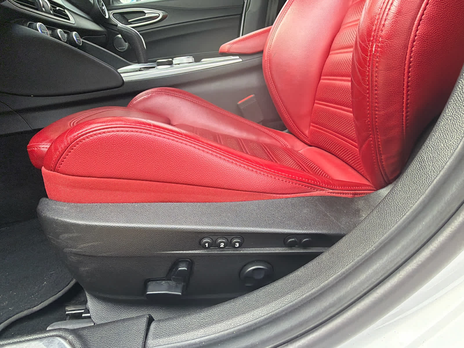 2023 Alfa Romeo Giulia Veloce